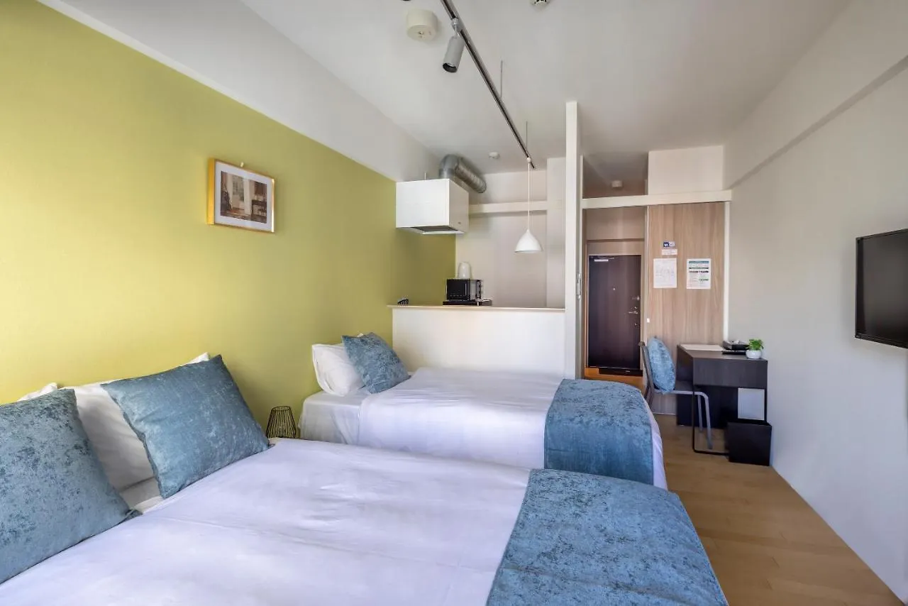 Jj Court Kujo Apart otel Osaka Japonya